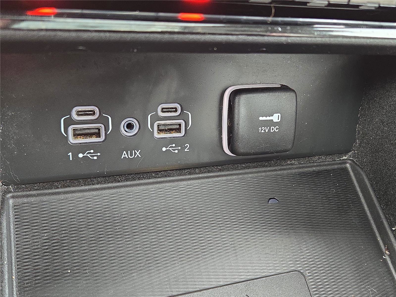 Used 2022 Jeep Grand Cherokee Overland w/ Luxury Tech Group IV image 11