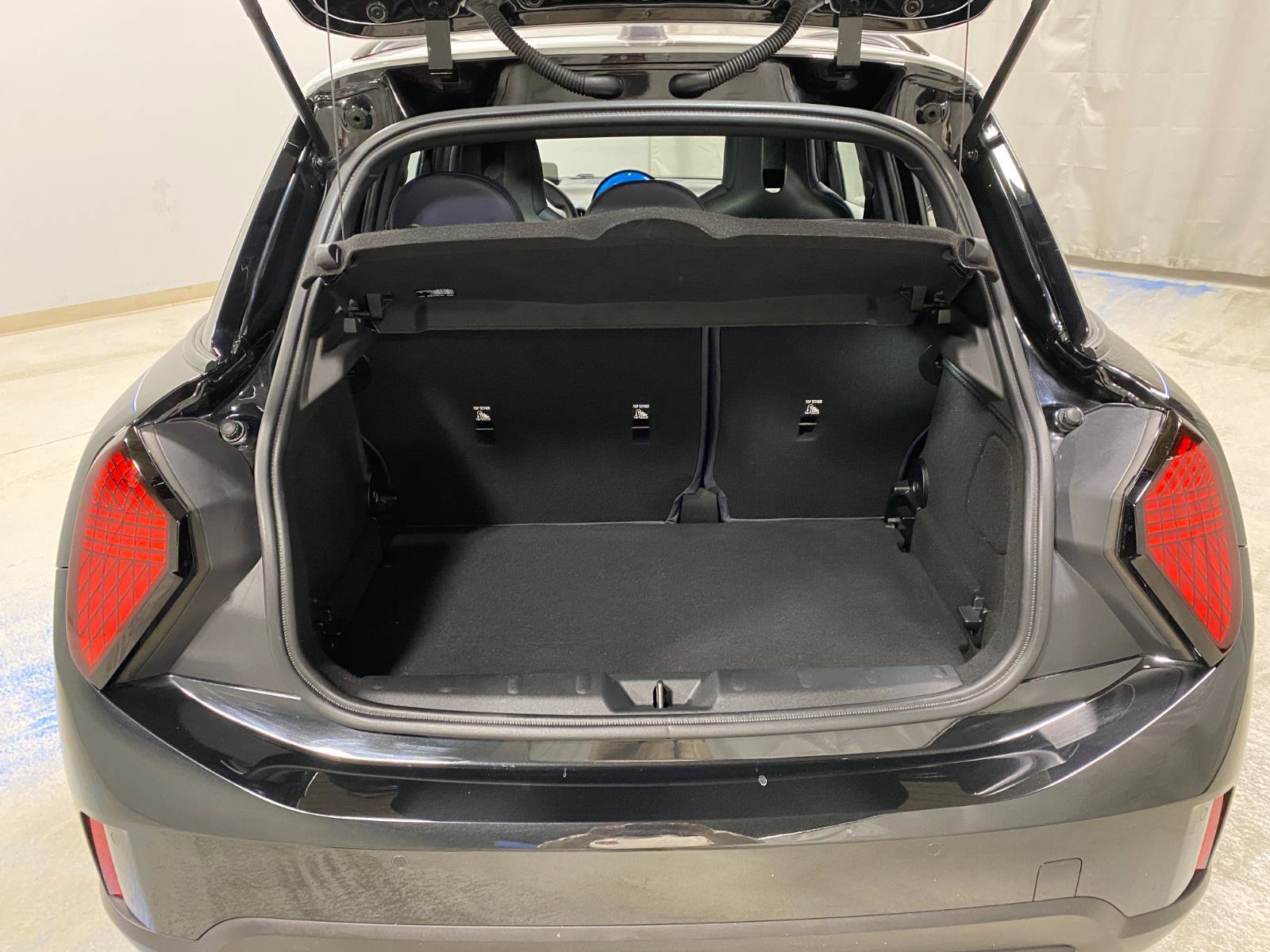 Certified 2025 MINI Cooper S image 24