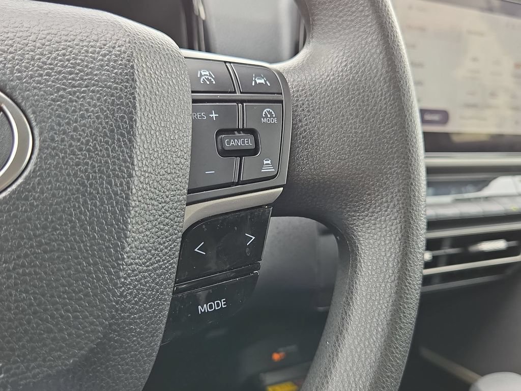 Used 2025 Toyota Camry LE FWD image 21