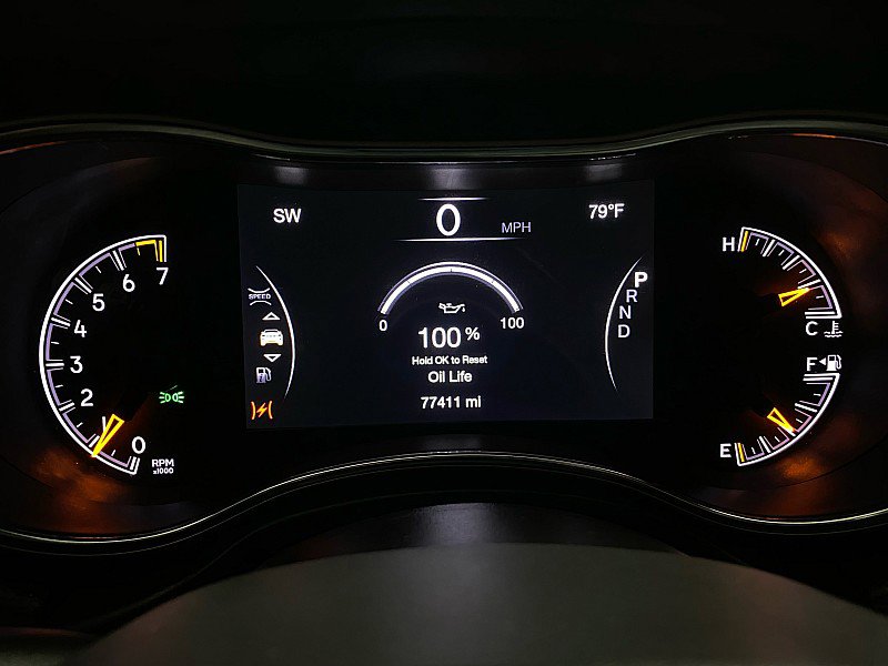Used 2020 Jeep Grand Cherokee Altitude image 18