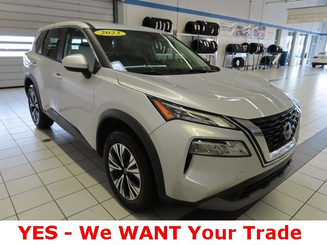 Used 2023 Nissan Rogue SV image 17