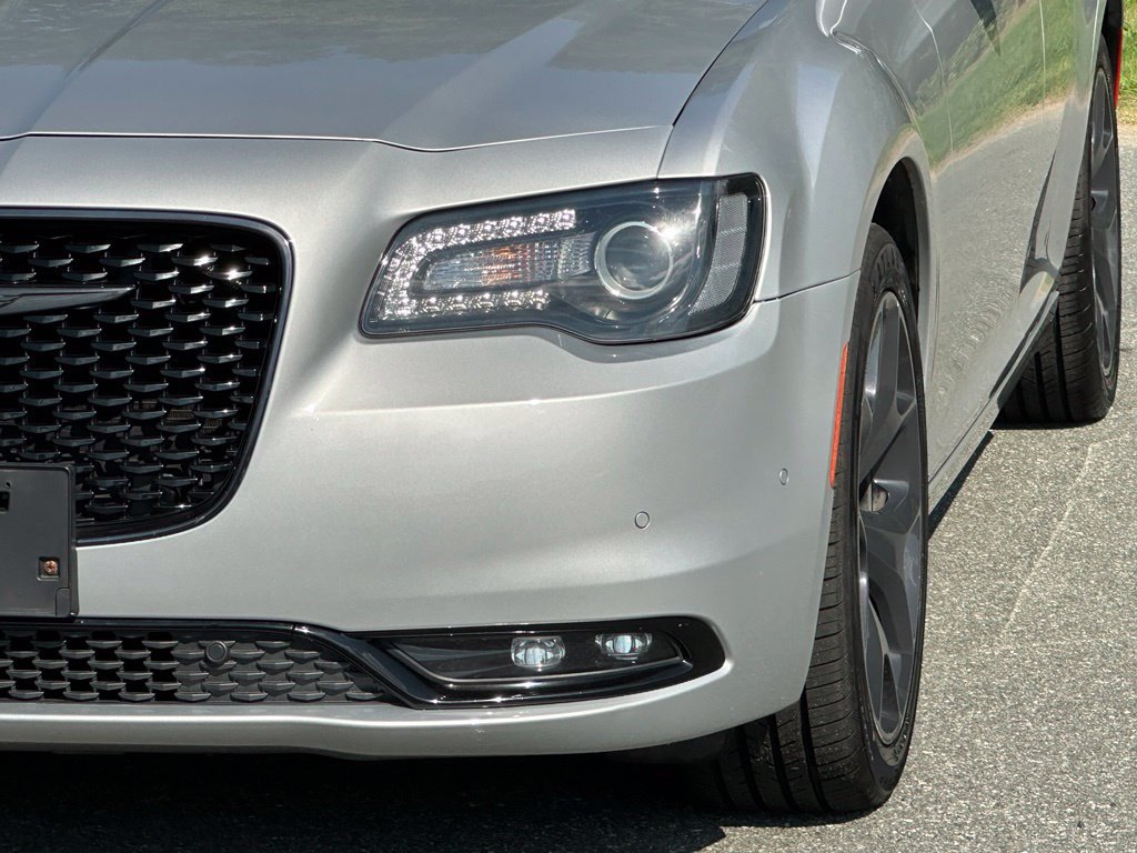 Used 2022 Chrysler 300 S RWD image 38