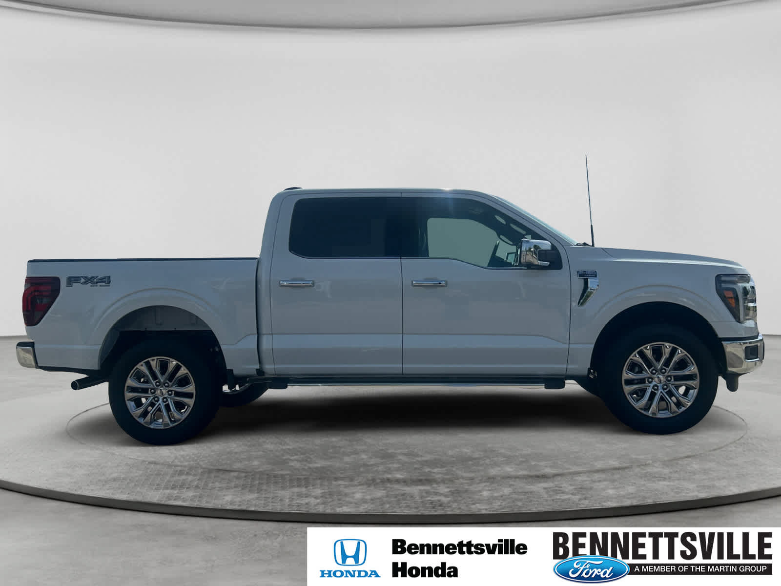 Used 2021 Ford F150 XLT w/ Equipment Group 302A High AWD/4WD image 4