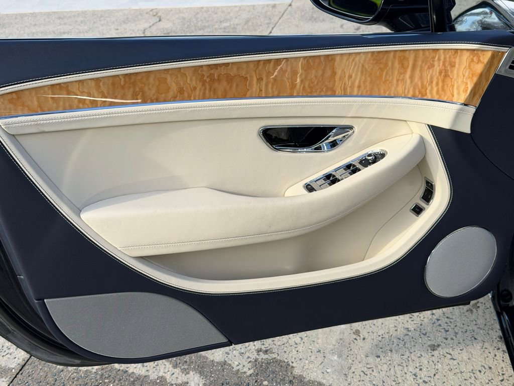 Used 2023 Bentley Continental GT Mulliner image 15
