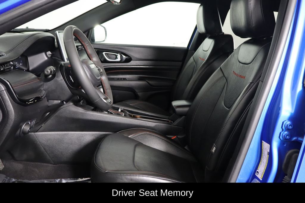 Used 2023 Jeep Compass Trailhawk w/ Trailhawk Elite Group image 16