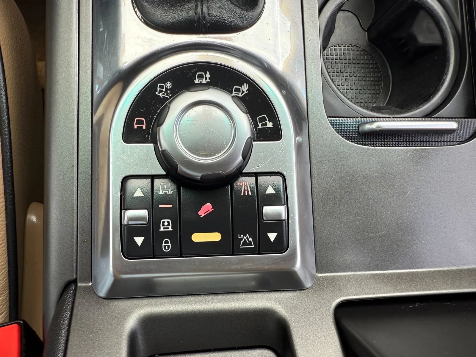 Used 2011 Land Rover Range Rover HSE AWD/4WD image 21