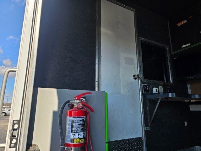 Used 2017 Ford E-450 and Econoline 450 Super Duty w/ Power Windows & Locks Group RWD image 29