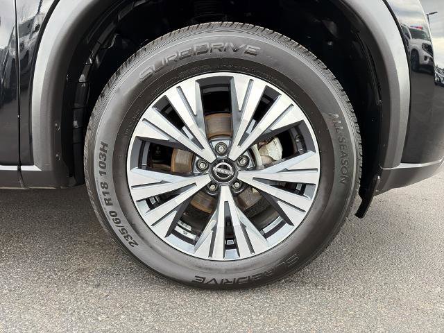 Used 2023 Nissan Rogue SV image 5