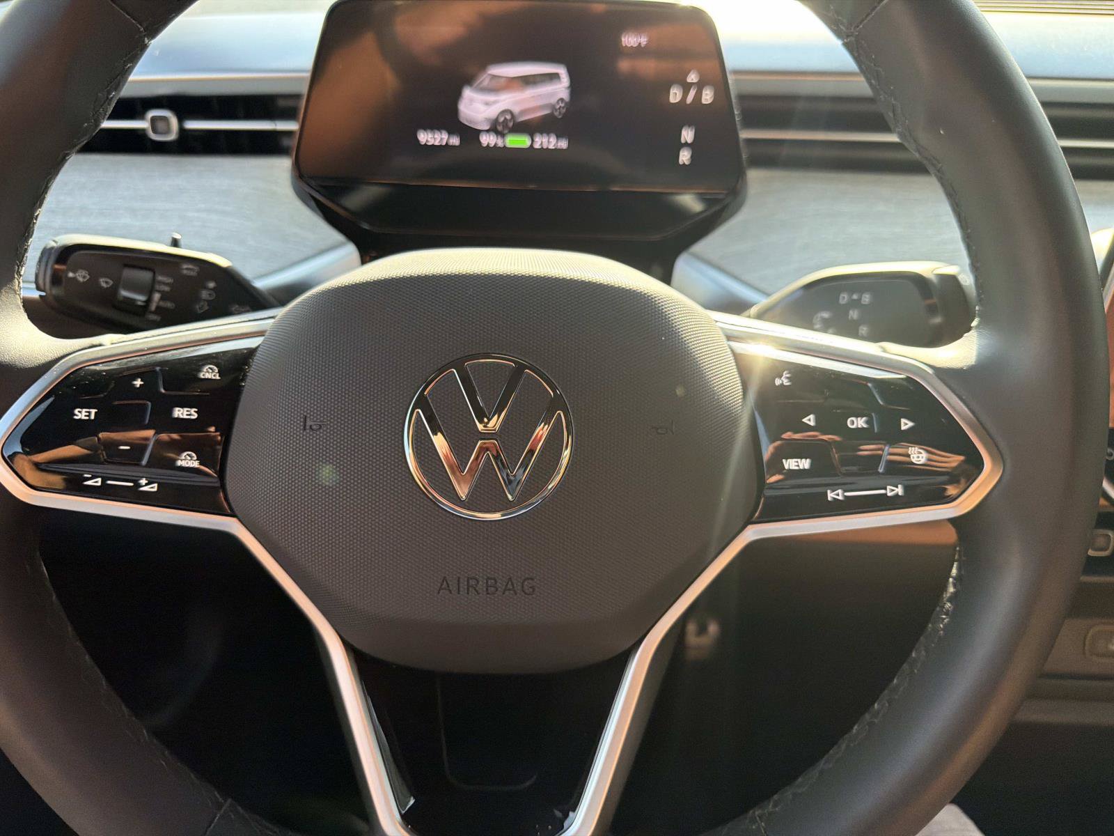 Certified 2025 Volkswagen ID. Buzz Pro S w/ Cupholders Package RWD image 17