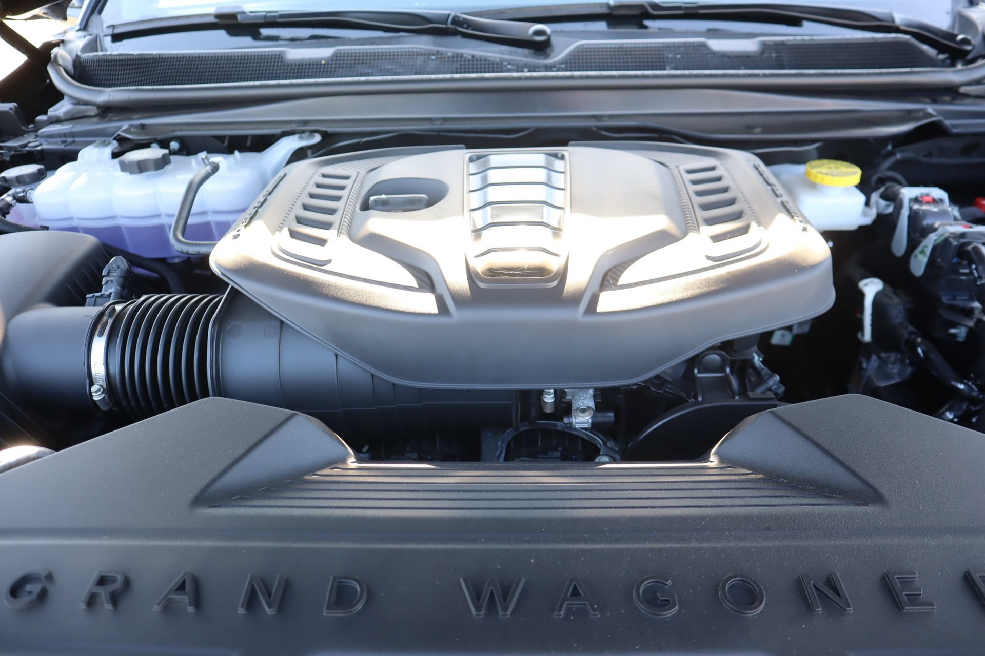 New 2026 Jeep Grand Wagoneer L Limited AWD/4WD image 23