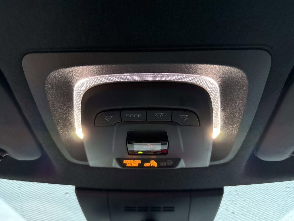 Used 2025 Toyota Corolla Cross AWD Hybrid image 45