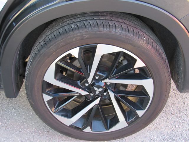 Used 2024 Mitsubishi Outlander SE image 13