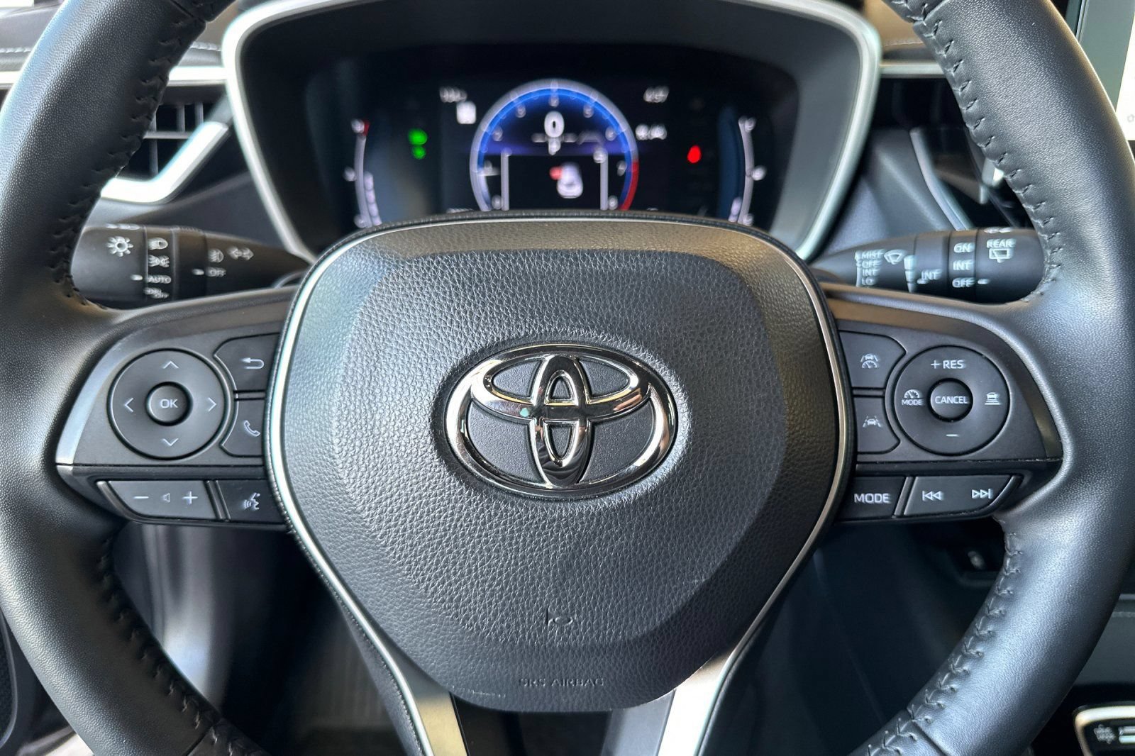 Used 2025 Toyota Corolla XSE FWD image 24