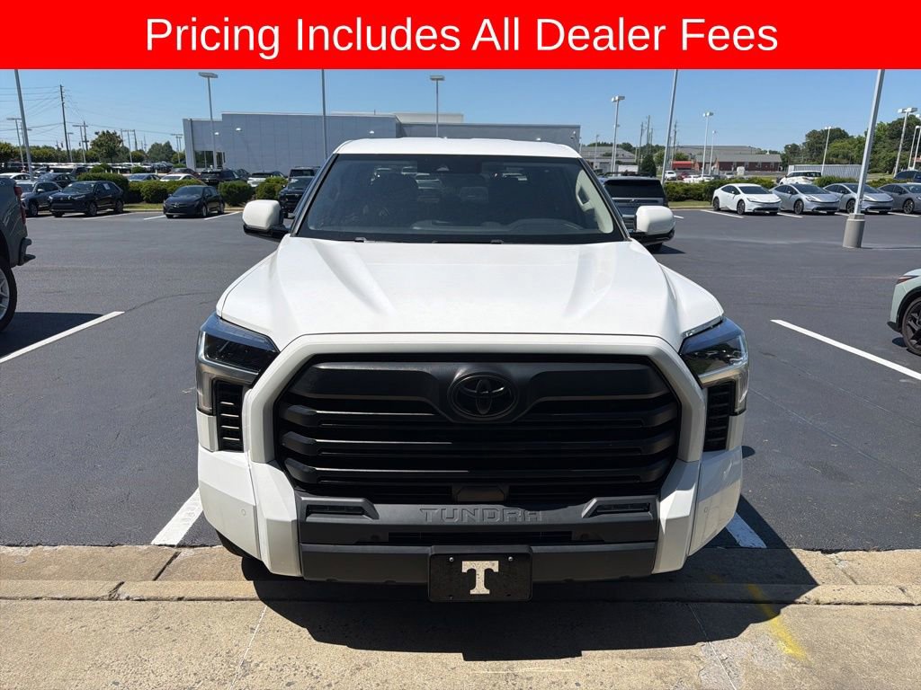 Used 2022 Toyota Tundra SR5 w/ SR5 Convenience Package AWD/4WD image 2