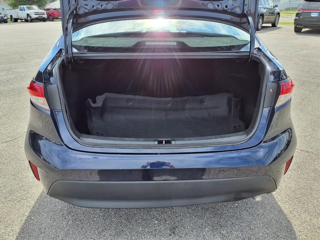 Used 2023 Toyota Corolla LE image 13