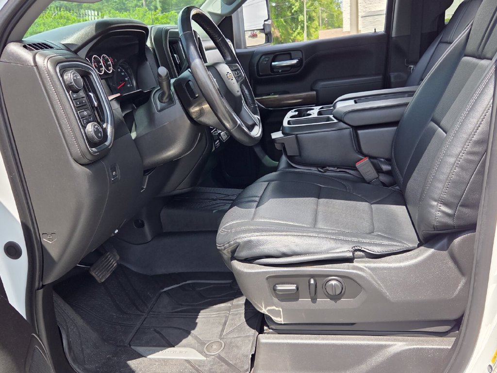 Certified 2020 Chevrolet Silverado 1500 LT w/ All-Star Edition AWD/4WD image 3