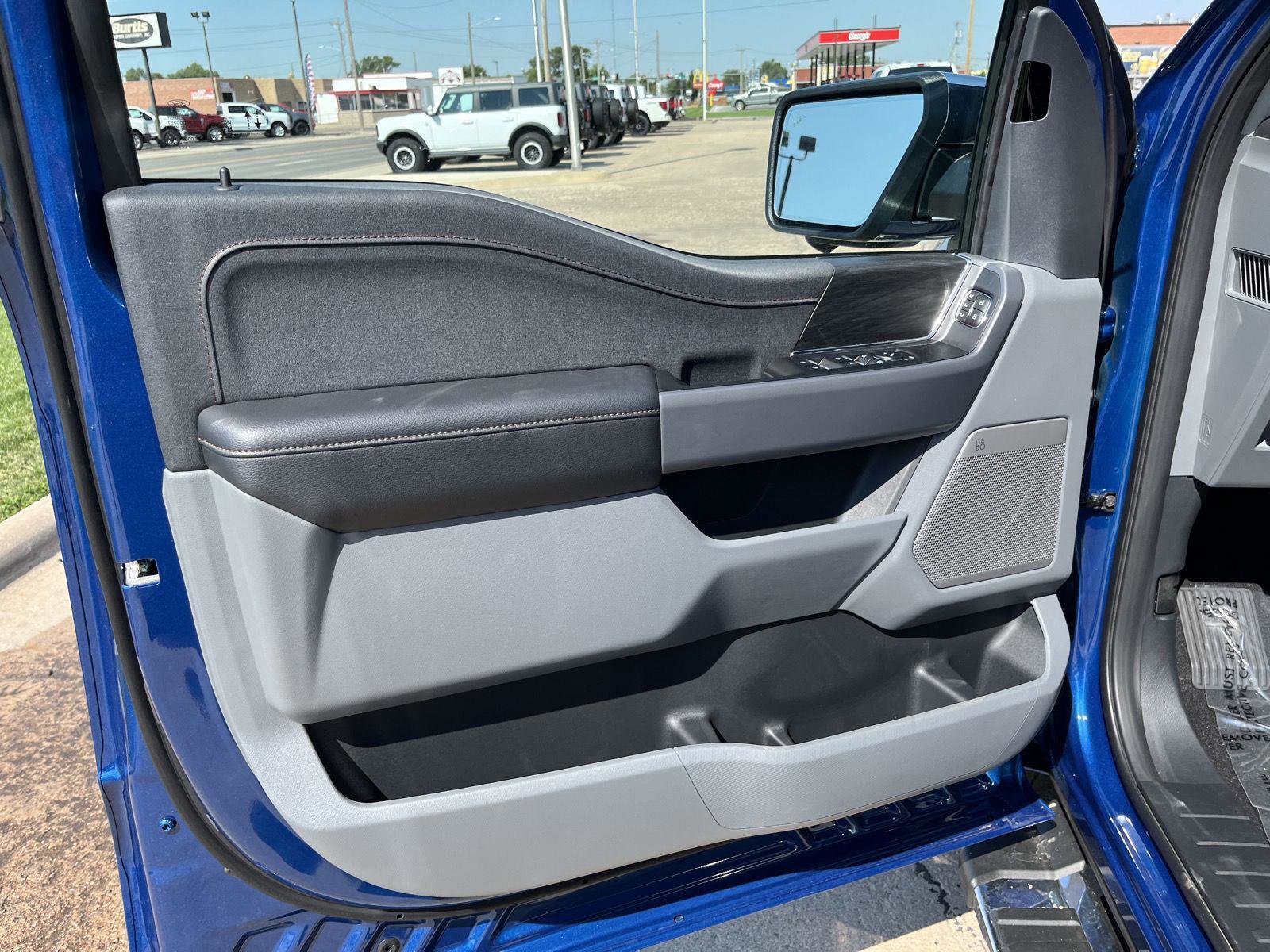 New 2025 Ford F150 Lariat image 15