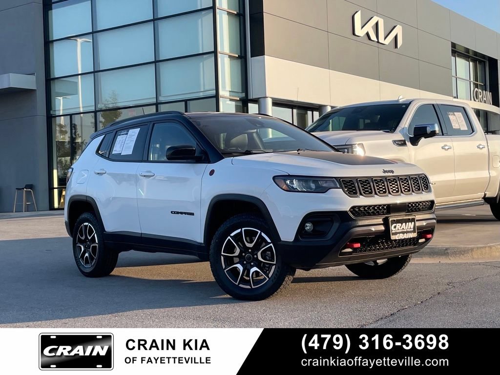 Used 2025 Jeep Compass Trailhawk