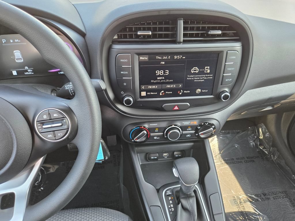 Certified 2025 Kia Soul LX w/ LX Technology Package FWD image 20