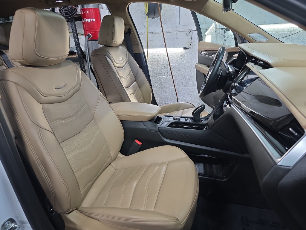 Used 2024 Cadillac XT6 Sport w/ Platinum Package AWD/4WD image 10