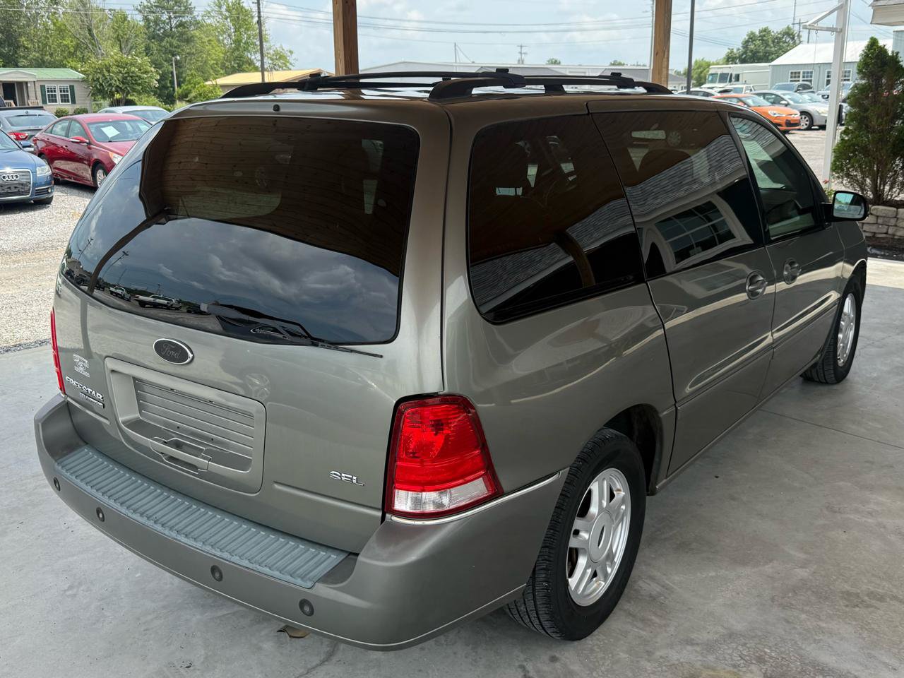 Used 2005 Ford Freestar SEL FWD image 62