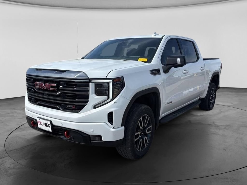 Used 2024 GMC Sierra 1500 AT4 w/ Technology Package AWD/4WD image 5