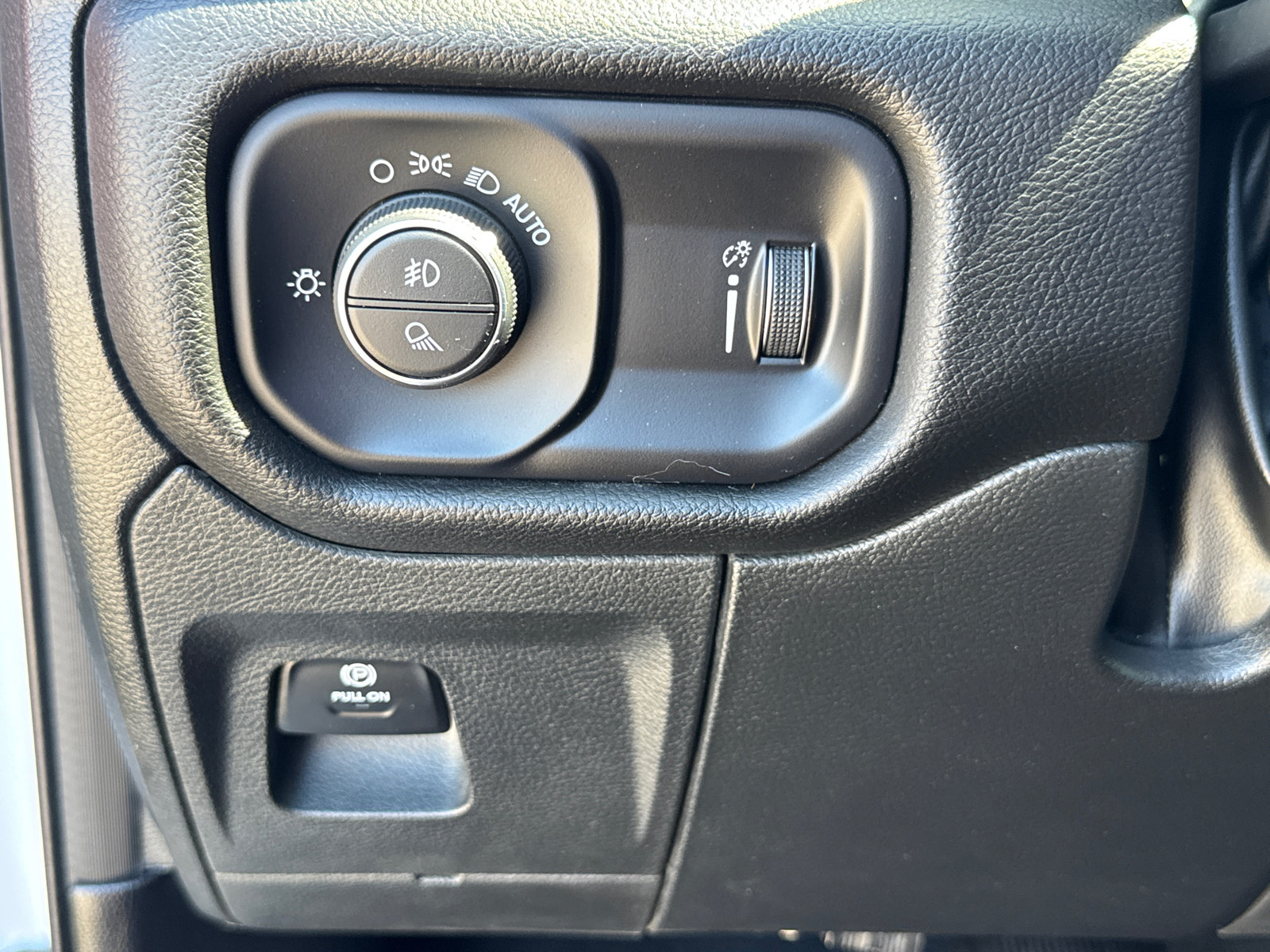 Used 2024 RAM 1500 Rebel AWD/4WD image 16