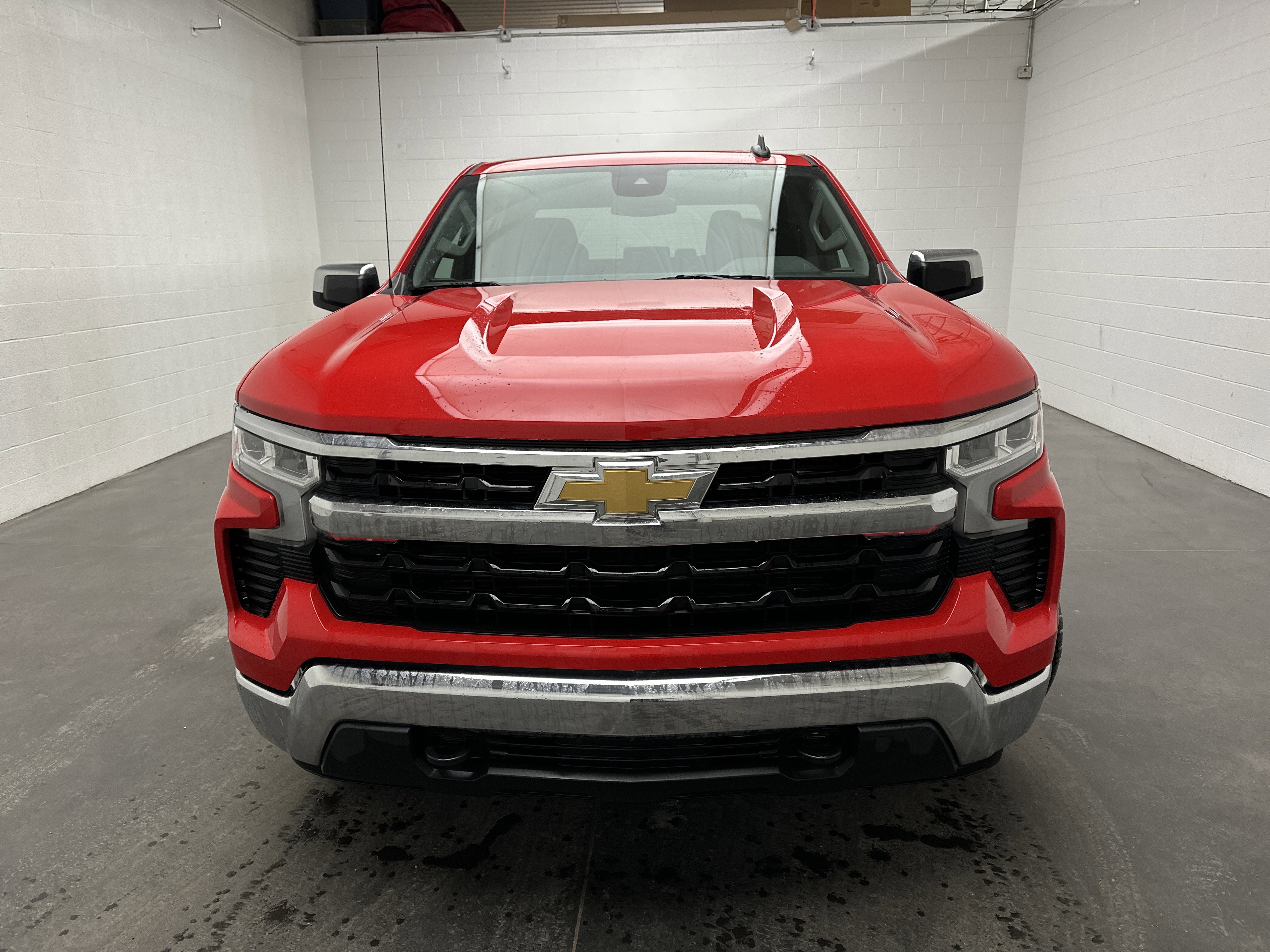 Used 2023 Chevrolet Silverado 1500 LT image 3