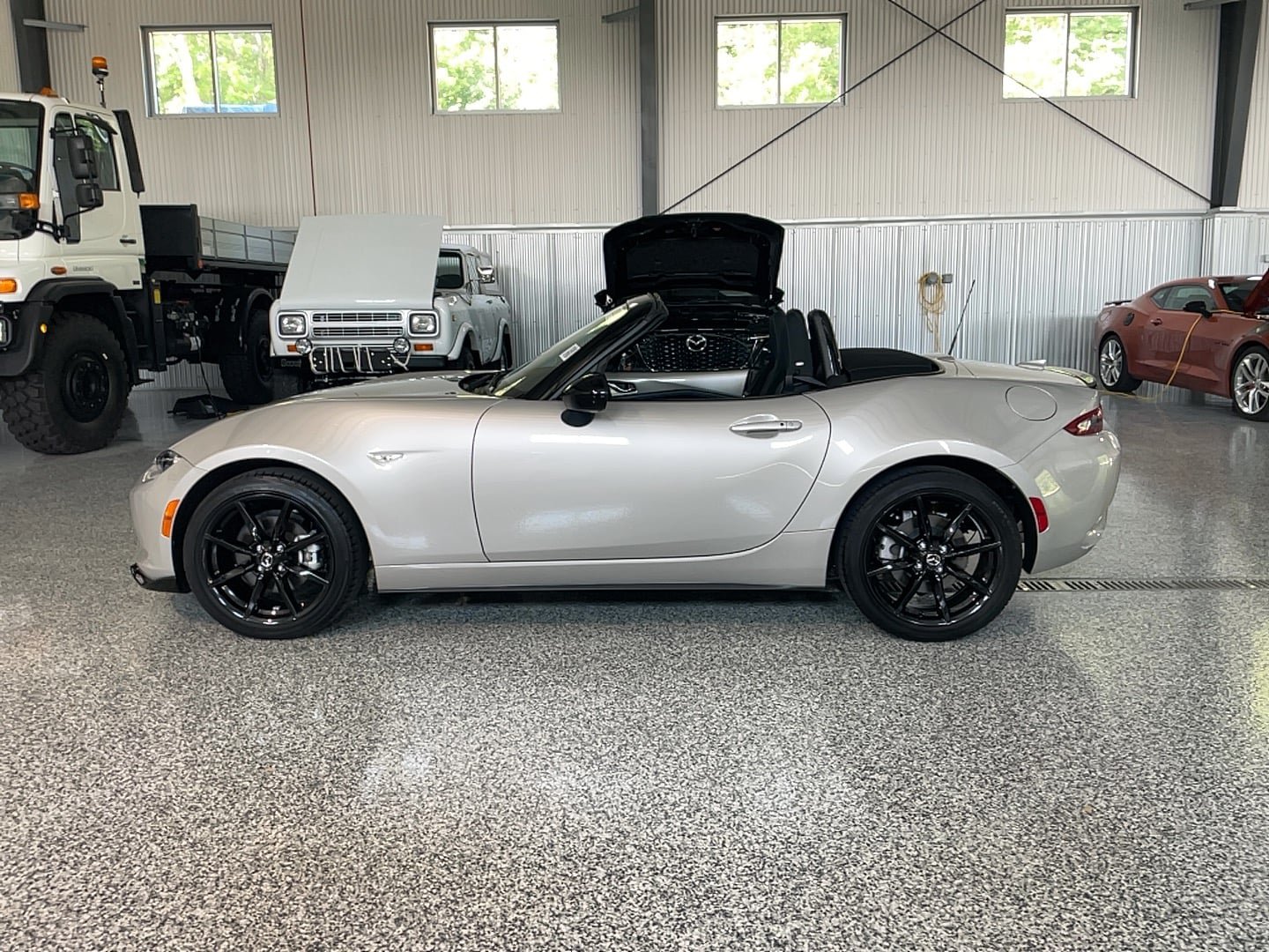 Used 2023 MAZDA MX-5 Miata Club RWD image 5