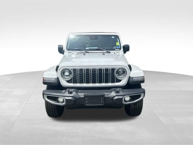 Used 2025 Jeep Wrangler Unlimited Sahara AWD/4WD image 2