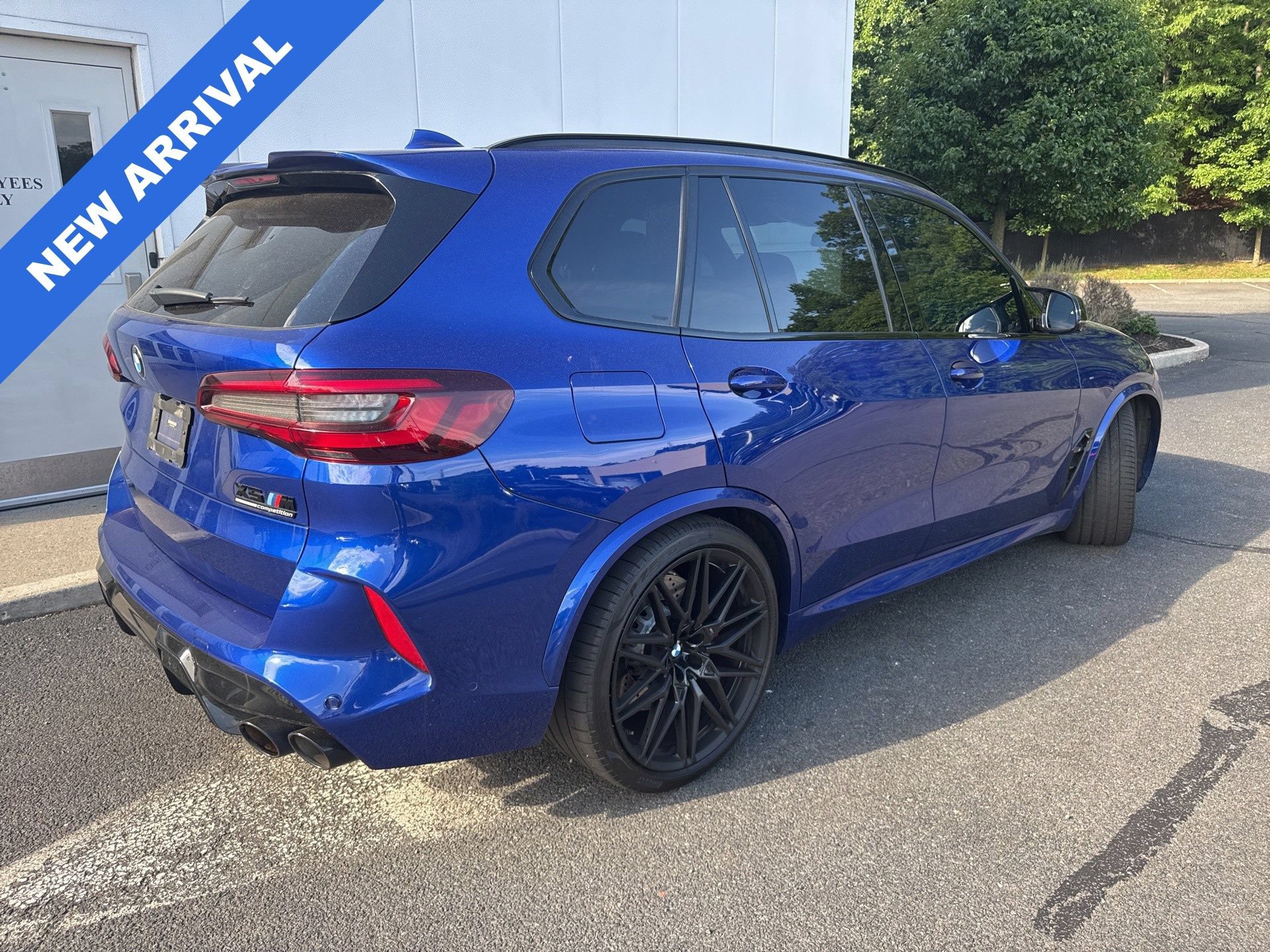 Used 2021 BMW X5 M w/ Competition Package AWD/4WD image 2