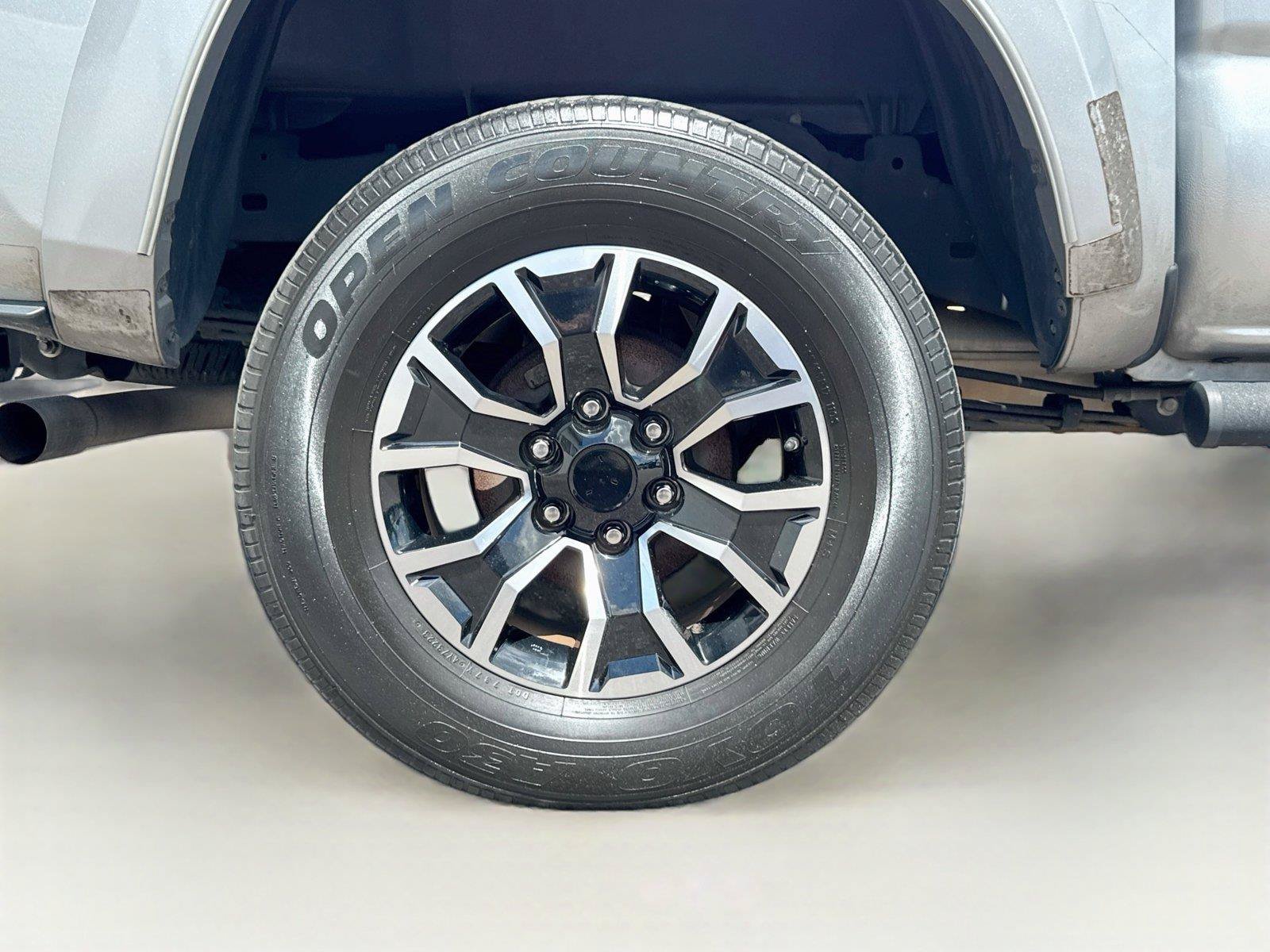 Used 2021 Toyota Tacoma TRD Sport w/ Technology Package RWD image 32