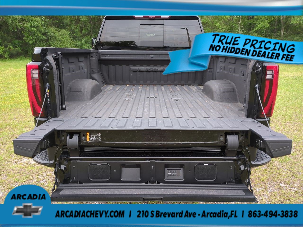 Used 2024 GMC Sierra 2500 Denali Ultimate AWD/4WD image 13