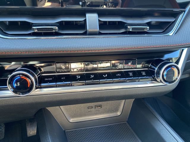 New 2026 Chevrolet Equinox RS w/ Safety and Technology Package AWD/4WD image 19
