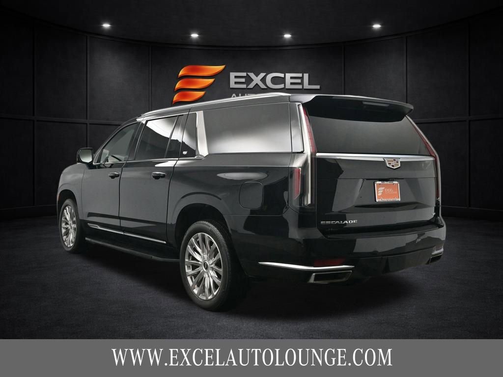 Used 2023 Cadillac Escalade ESV Premium Luxury image 4
