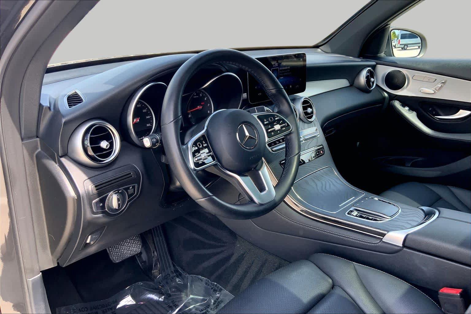 Used 2021 Mercedes-Benz GLC 300 4MATIC image 16