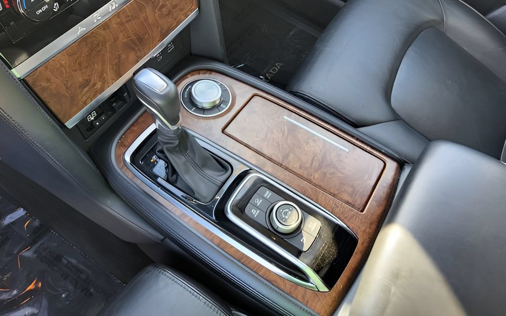Used 2024 Nissan Armada SL AWD/4WD image 13