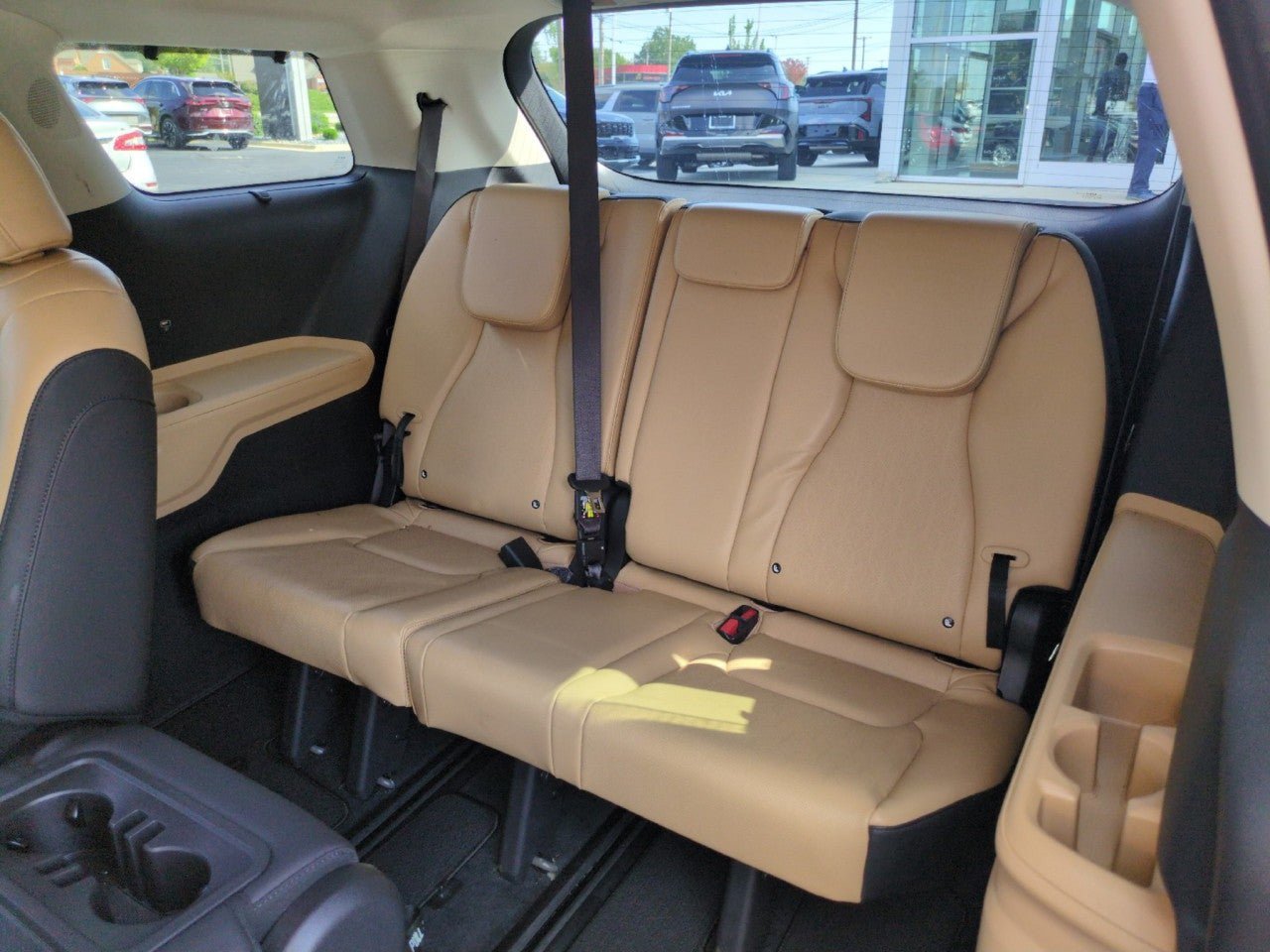 Certified 2024 Kia Carnival EX FWD image 24