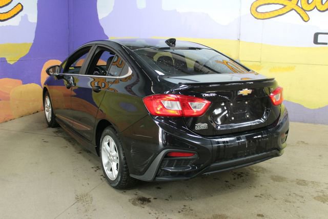 Used 2017 Chevrolet Cruze LT w/ RS Package FWD image 6