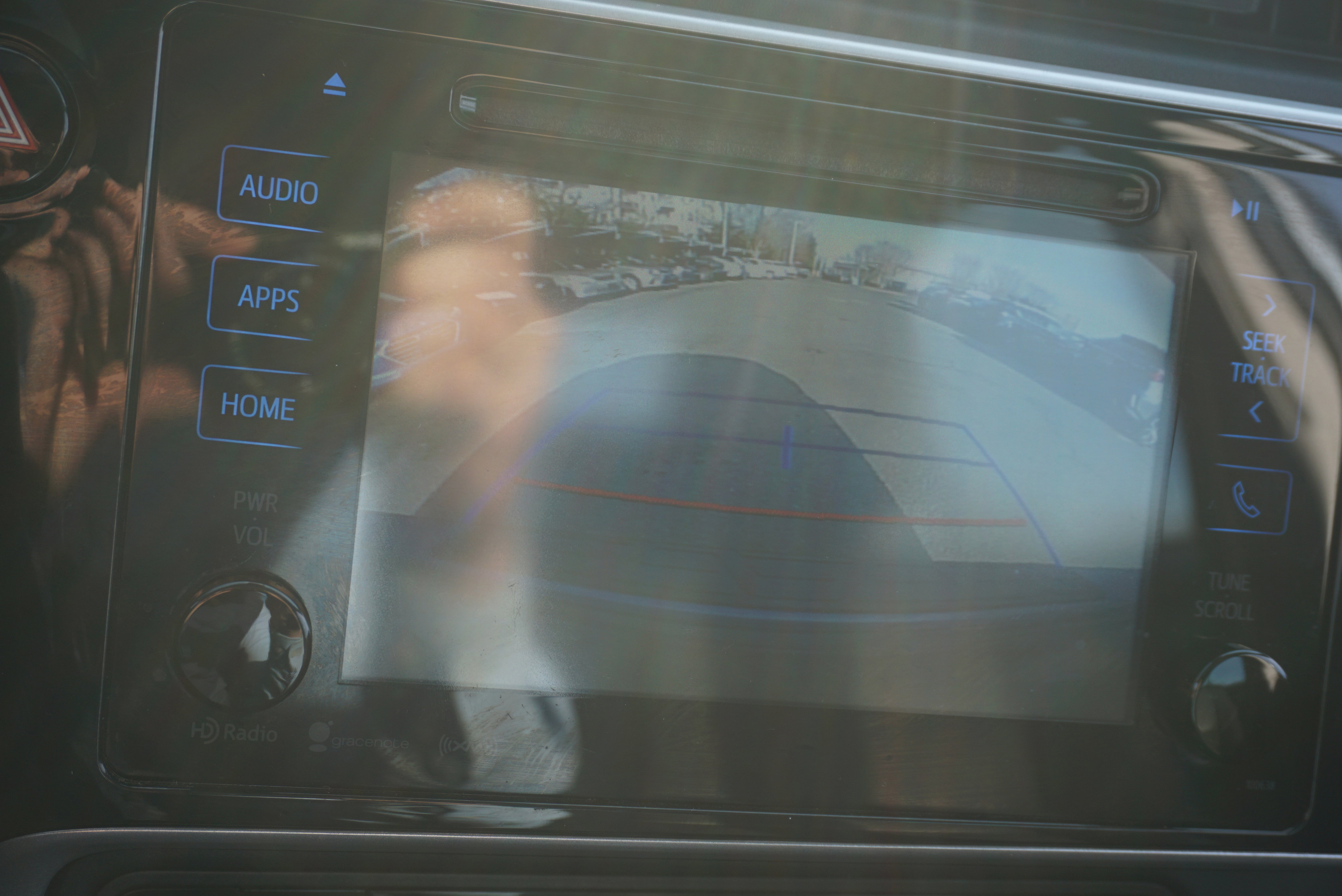 Used 2018 Toyota Corolla SE w/ SE Premium Package image 13