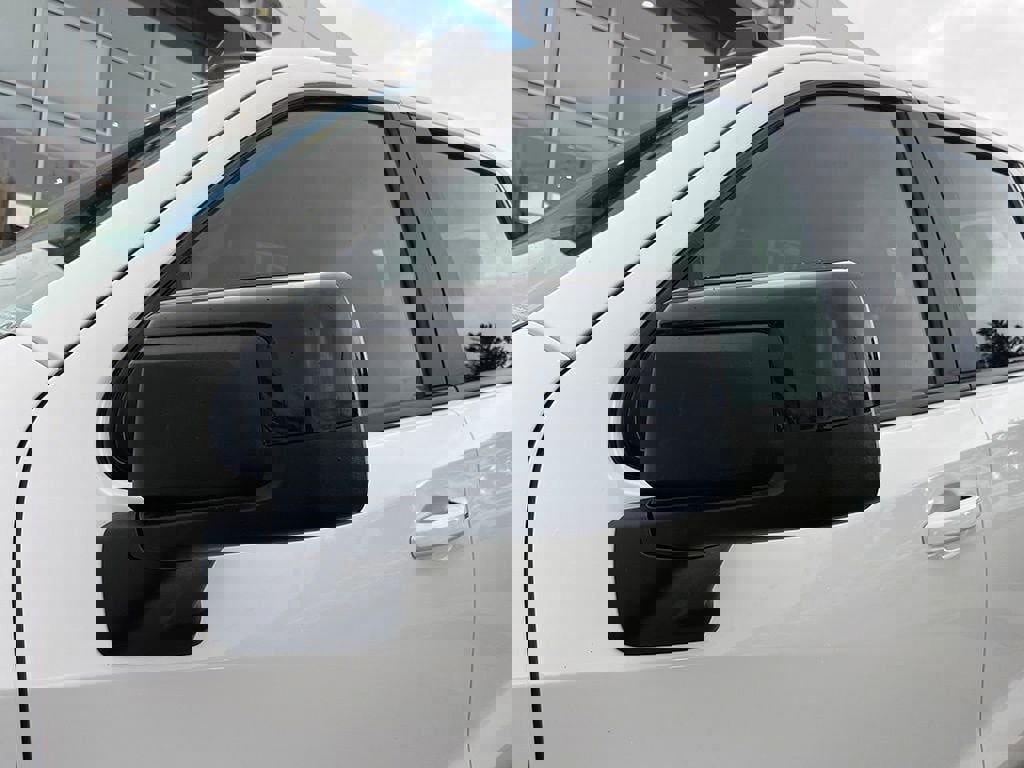 Used 2022 Chevrolet Silverado 1500 RST image 16