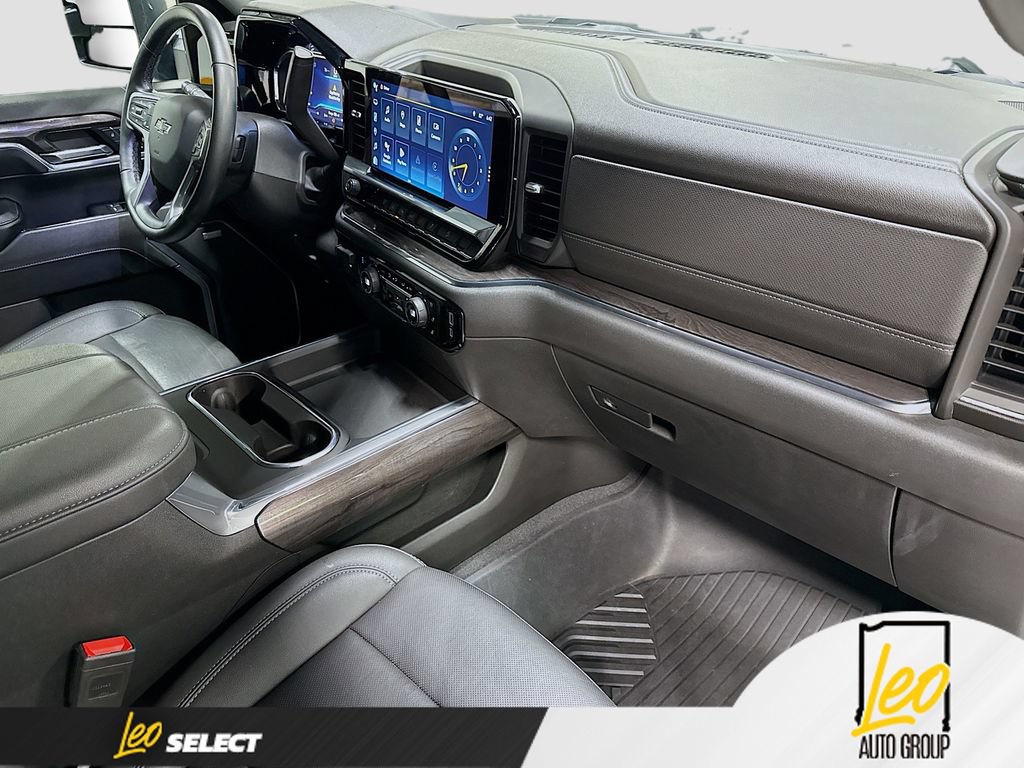 Used 2024 Chevrolet Silverado 3500 LTZ w/ LTZ Plus Package AWD/4WD image 34