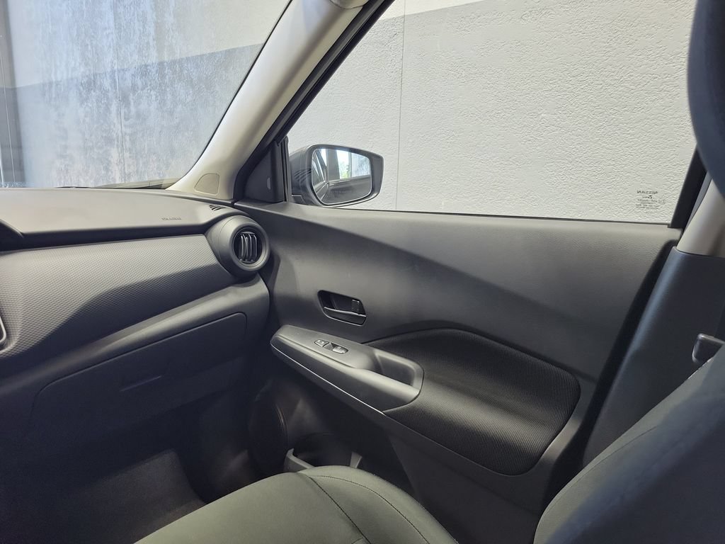 Used 2025 Nissan Kicks Play S FWD image 14