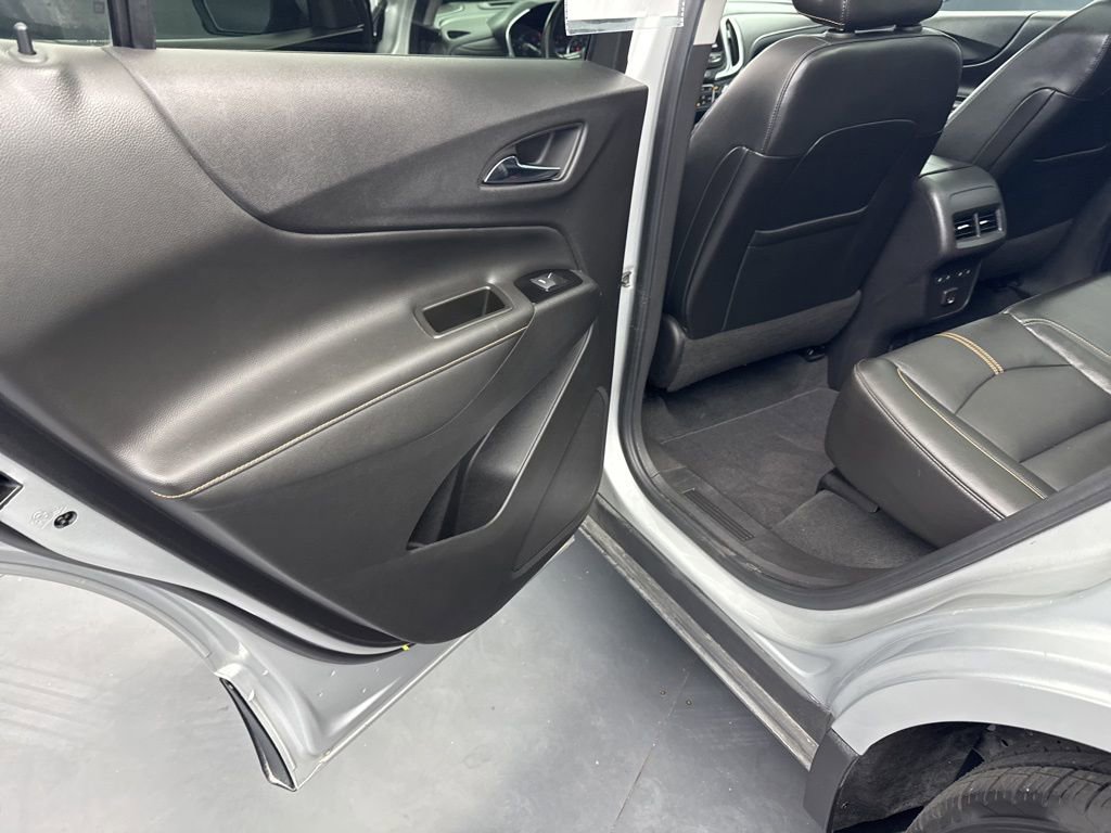 Used 2022 Chevrolet Equinox Premier FWD image 39