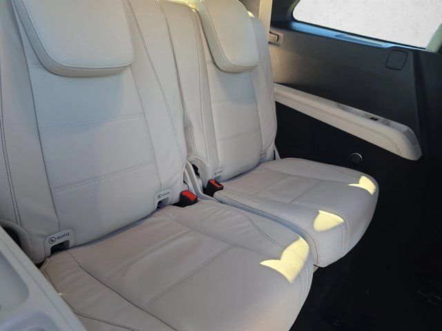 Used 2024 Mercedes-Benz GLS 450 4MATIC image 16