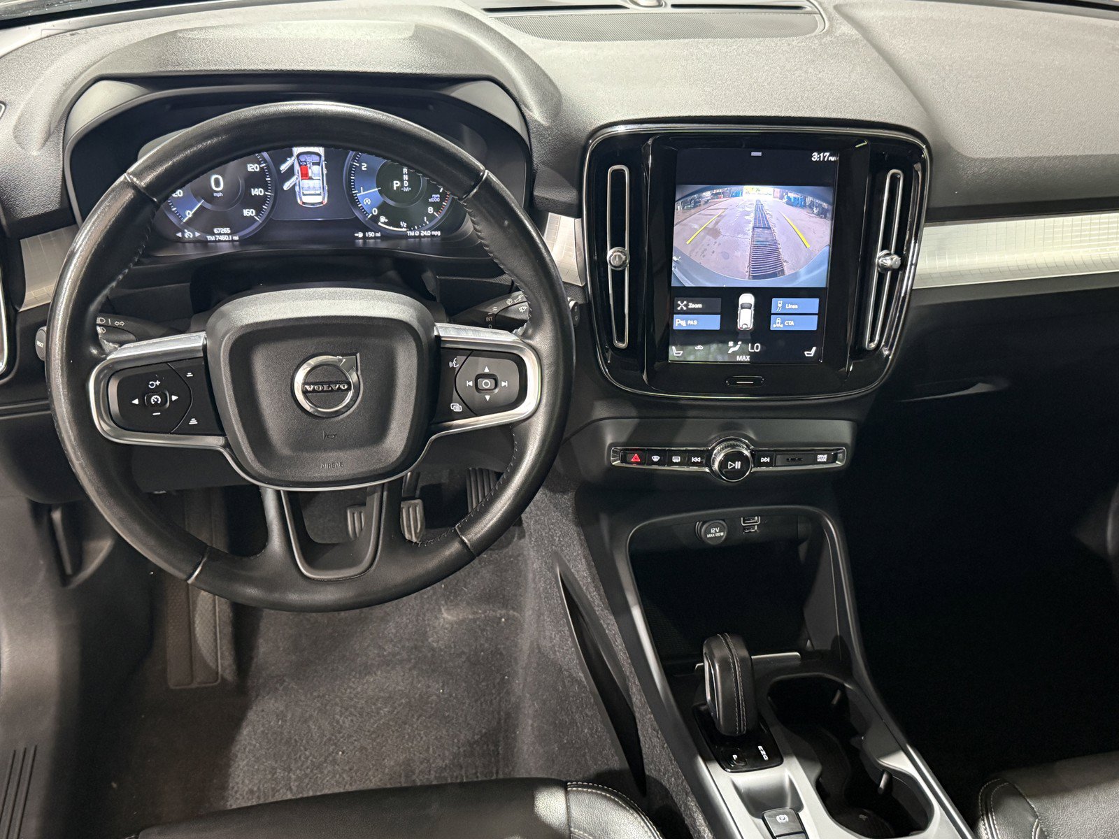 Used 2021 Volvo XC40 T5 Momentum AWD/4WD image 23