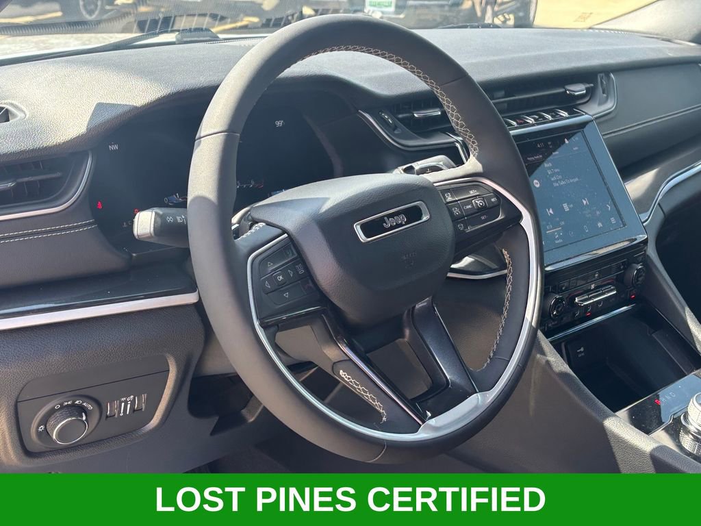 Used 2023 Jeep Grand Cherokee L Laredo AWD/4WD image 7