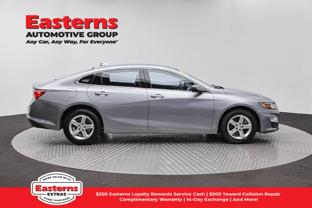 Used 2023 Chevrolet Malibu LT FWD image 5