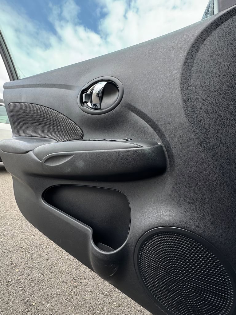 Used 2019 Nissan Versa SV FWD image 11