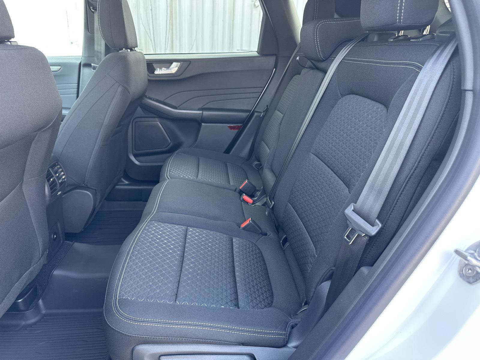 New 2025 Ford Escape SE image 8